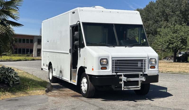 
								2019 Freightliner MT45 full									