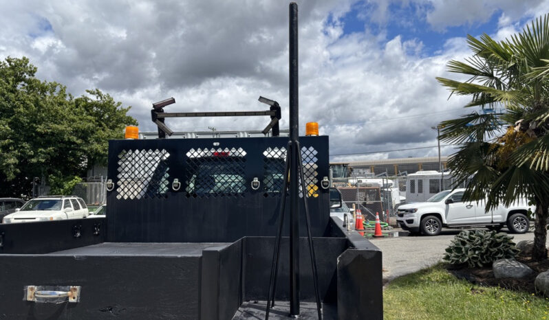 
								2017 Ford F-550 full									