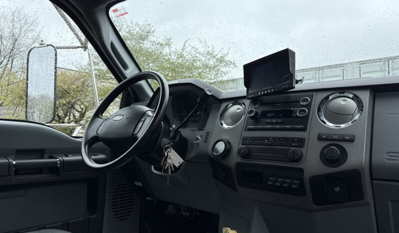 
								2011 Ford F650 full									