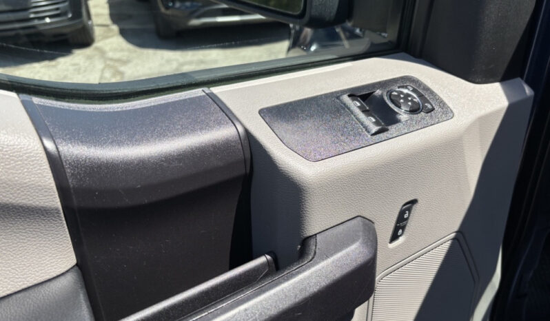 
								2015 Ford F-150 full									