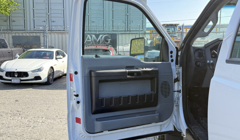 
								2015 Ford F-550 full									