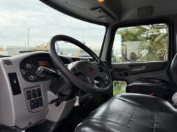 2016 Peterbilt 348