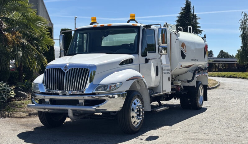 
								2008 International 4300 full									