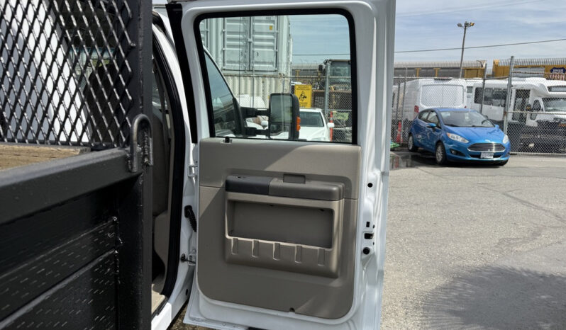 
								2008 Ford F-550 full									