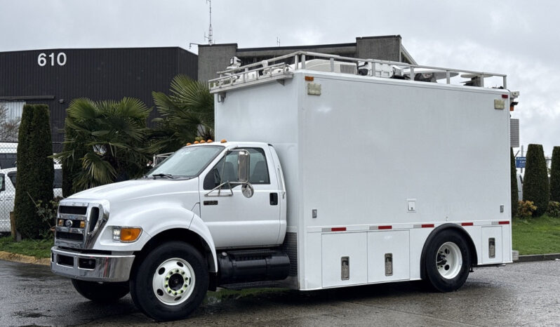 
								2011 Ford F650 full									