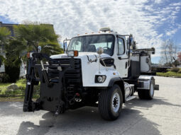 
										2016 Freightliner 108SD full									
