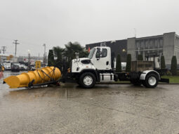 
										2016 Freightliner 108SD full									