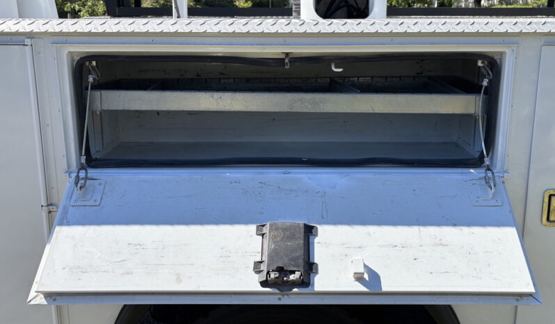 
								2016 Ford F-350 Super Duty full									