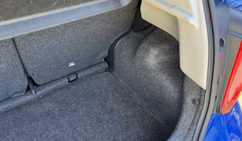 
								2017 Nissan Micra full									