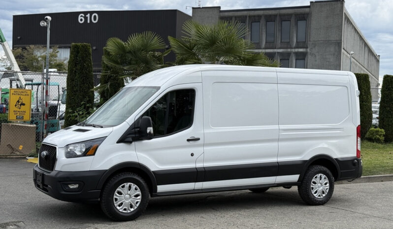 
								2022 Ford Transit full									