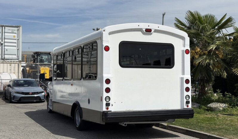 
								2017 Chevrolet Express full									