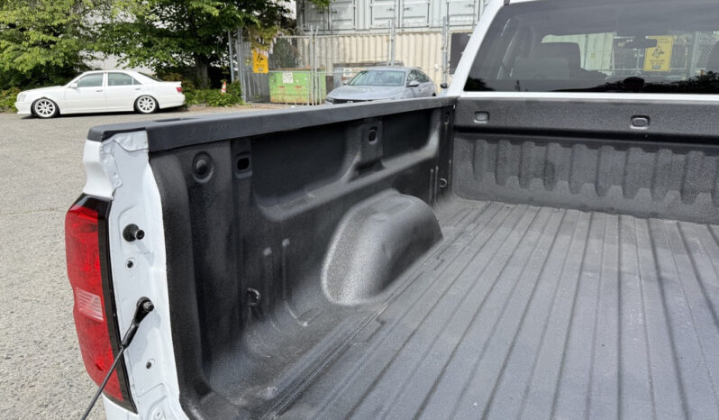 
								2018 Chevrolet Silverado 1500 full									