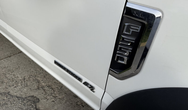 
								2020 Ford F-550 Super Duty full									