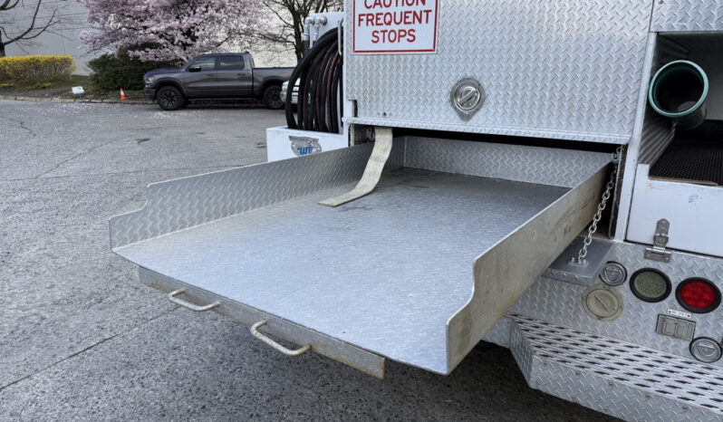 
								2008 Ford F-450 full									