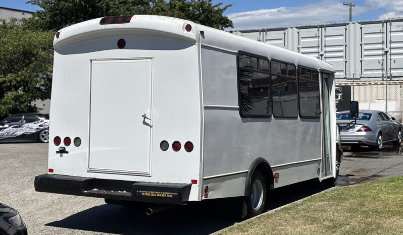 
								2020 Chevrolet Express 4500 full									