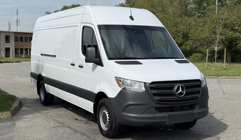 
								2023 Mercedes-Benz Sprinter full									