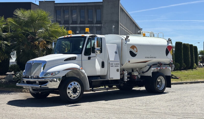 
								2008 International 4300 full									