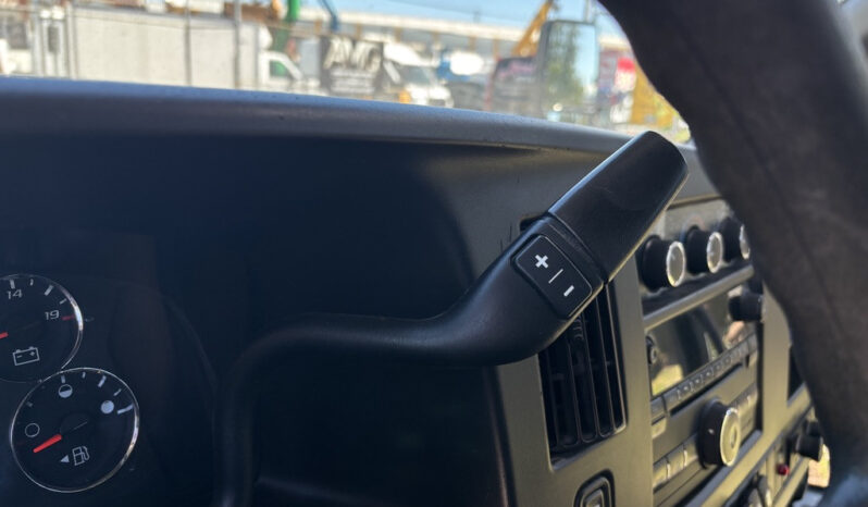
								2020 Chevrolet Express 4500 full									