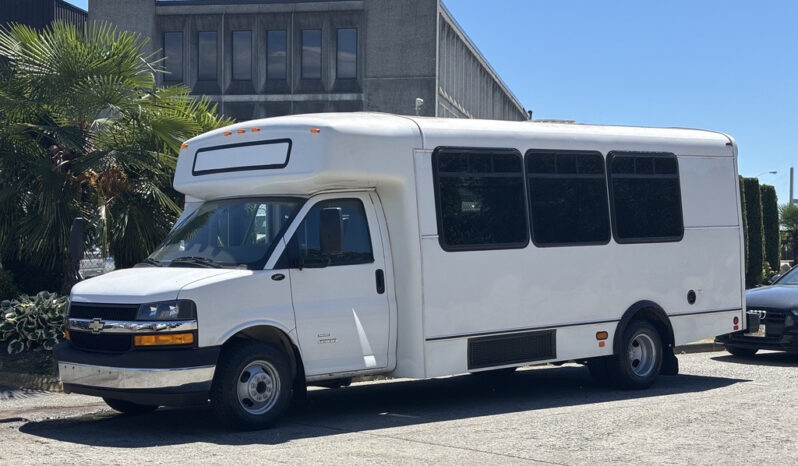 
								2020 Chevrolet Express 4500 full									