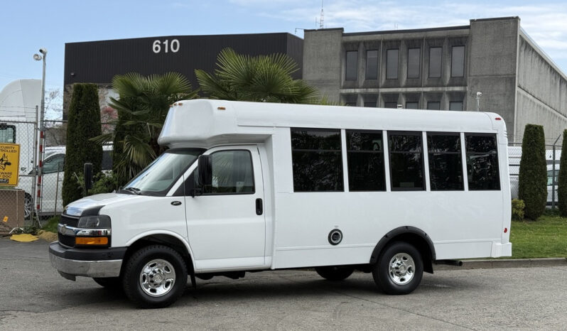 
								2013 Chevrolet Express 3500 full									