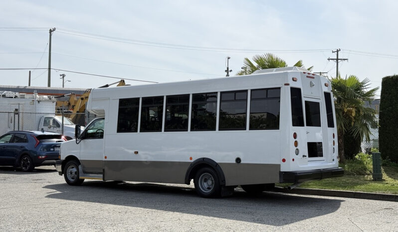 
								2020 Chevrolet Express full									