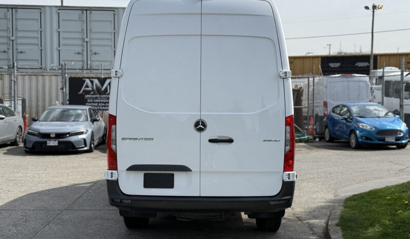 
								2023 Mercedes-Benz Sprinter full									