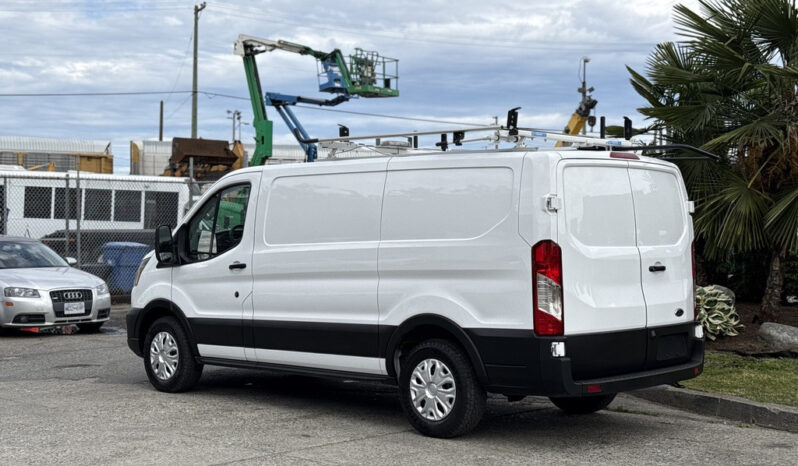 
								2023 Ford Transit full									