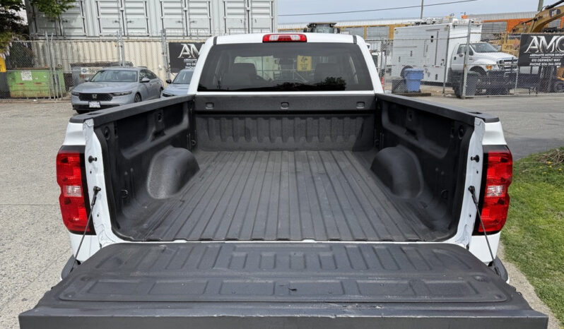 
								2018 Chevrolet Silverado 1500 full									
