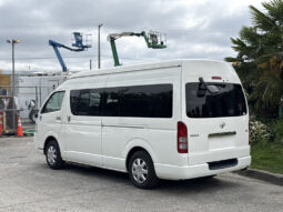 
										2009 Toyota Hiace full									