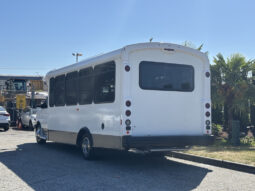 
										2017 Chevrolet Express 4500 full									