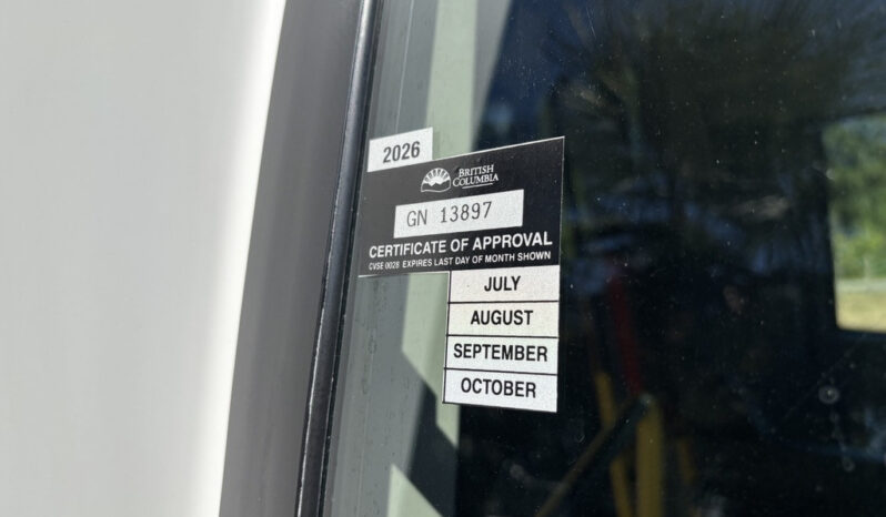 
								2017 Chevrolet Express 4500 full									