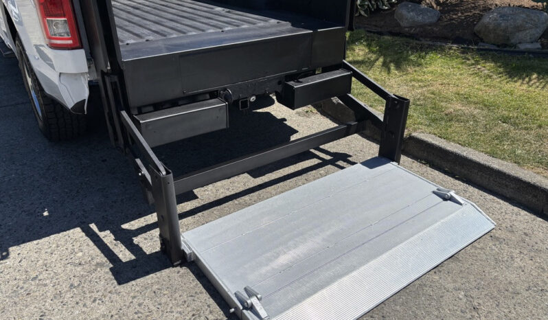 
								2016 Ford F-150 full									