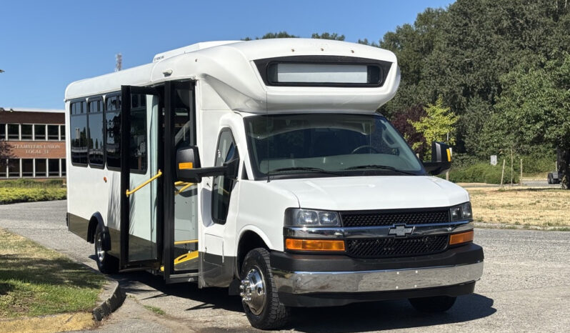 
								2017 Chevrolet Express 4500 full									
