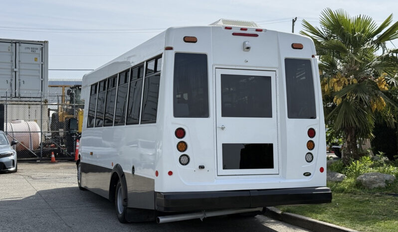 
								2020 Chevrolet Express full									