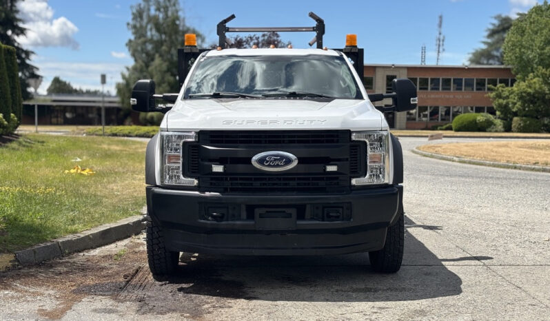 
								2017 Ford F-550 full									