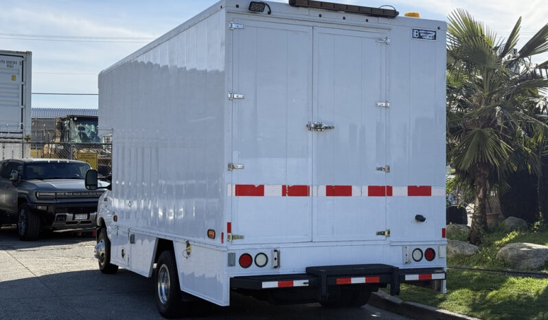 
								2012 Ford E-450 Econoline Super Duty full									