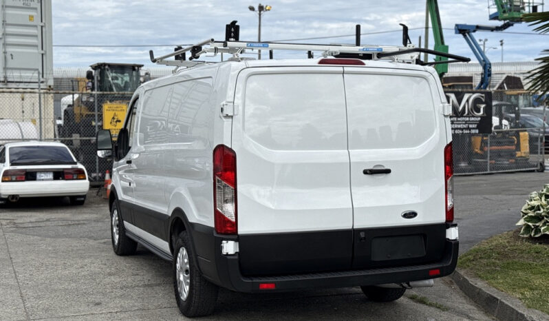 
								2023 Ford Transit full									