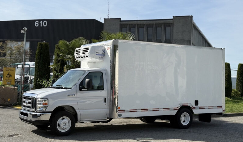 
								2019 Ford E-450 Econoline Super Duty full									