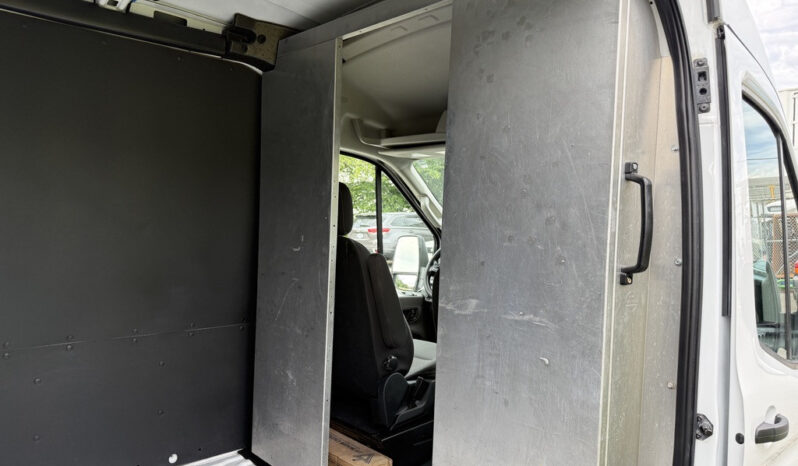 
								2022 Ford Transit full									