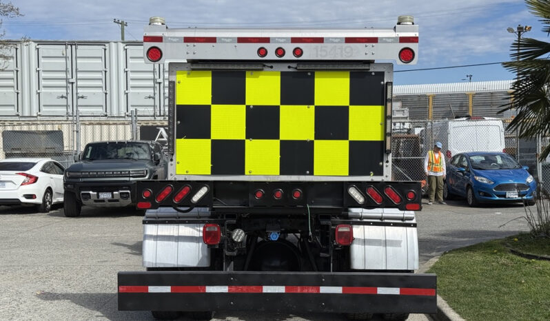 
								2016 Freightliner 108SD full									