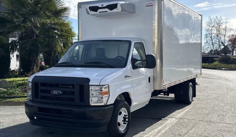 
								2023 Ford E-450 Econoline Super Duty full									