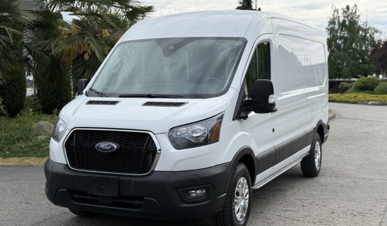 
								2022 Ford Transit full									