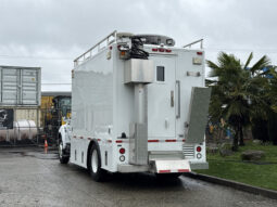 
										2011 Ford F650 full									
