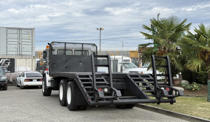 
								1998 Freightliner FL80 full									