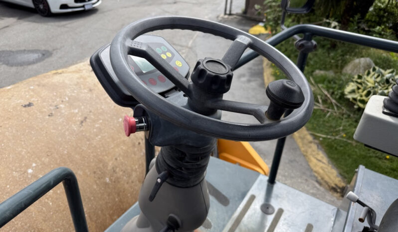 
								2020 Hyundai HR full									