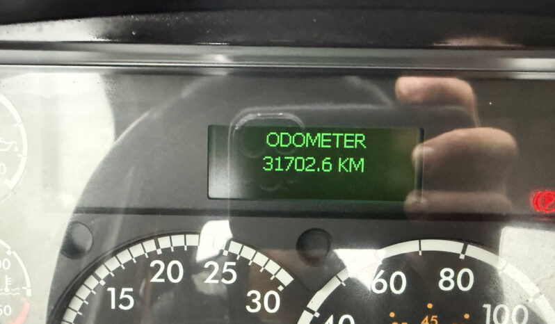
								2016 Freightliner 108SD full									