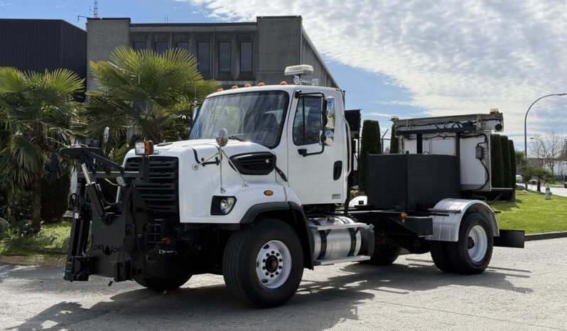 
								2016 Freightliner 108SD full									