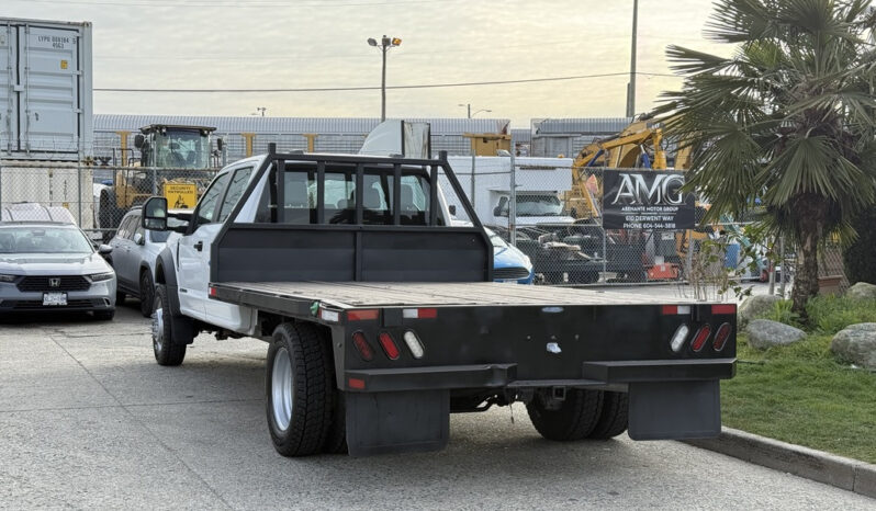 
								2020 Ford F-550 Super Duty full									