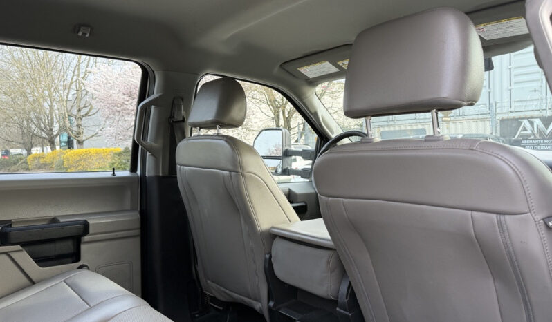 
								2020 Ford F-550 Super Duty full									