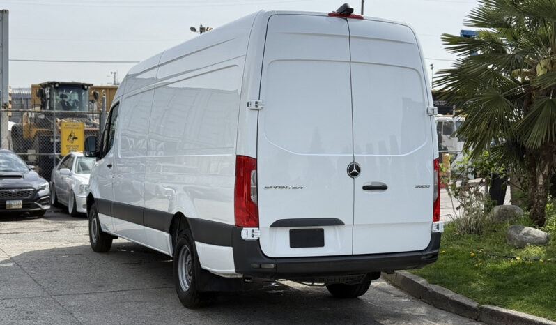 
								2023 Mercedes-Benz Sprinter full									